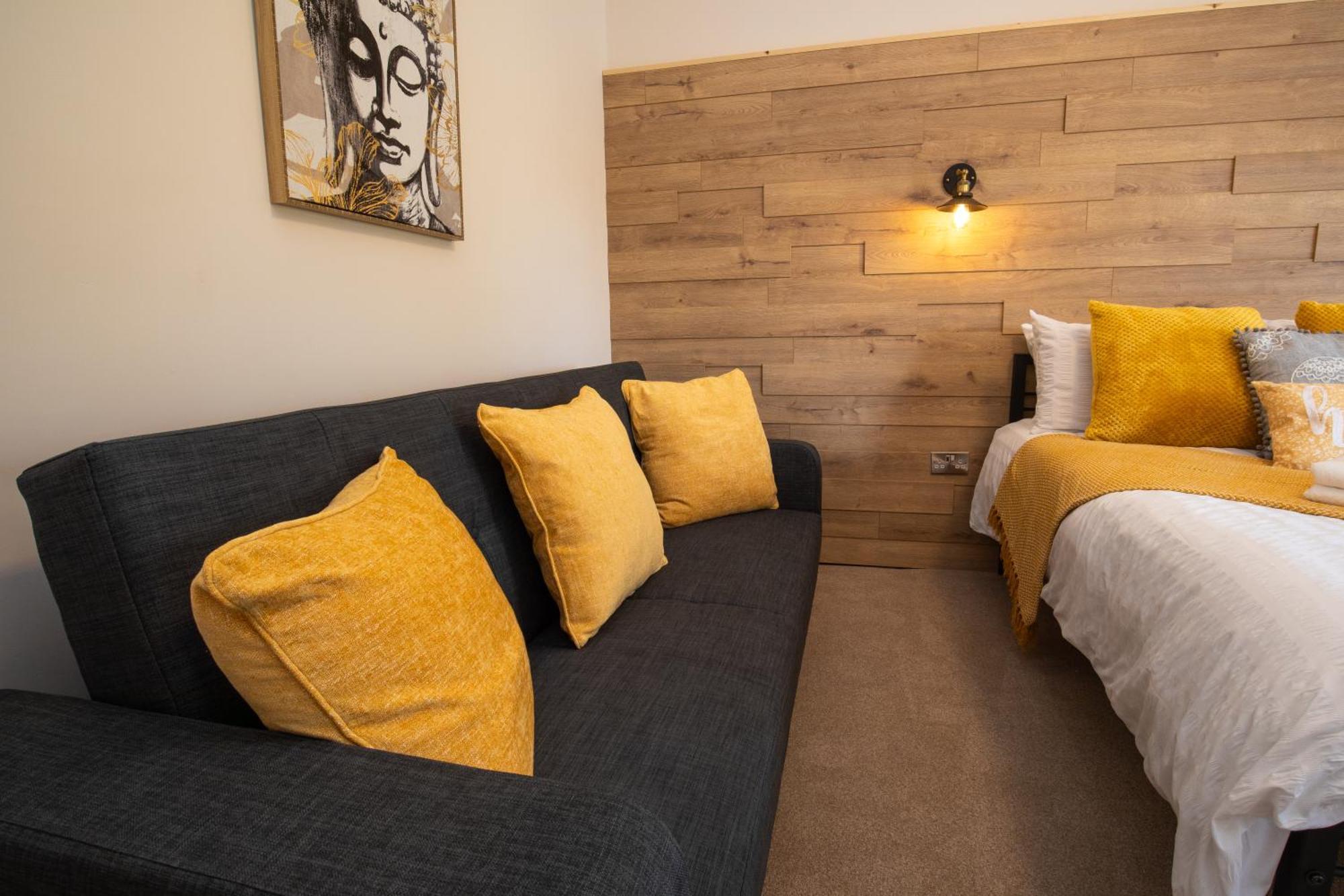 One Bed Apartment, Close To Train, City, Beach And Hospital Long Booking Welcome Eastbourne Kültér fotó