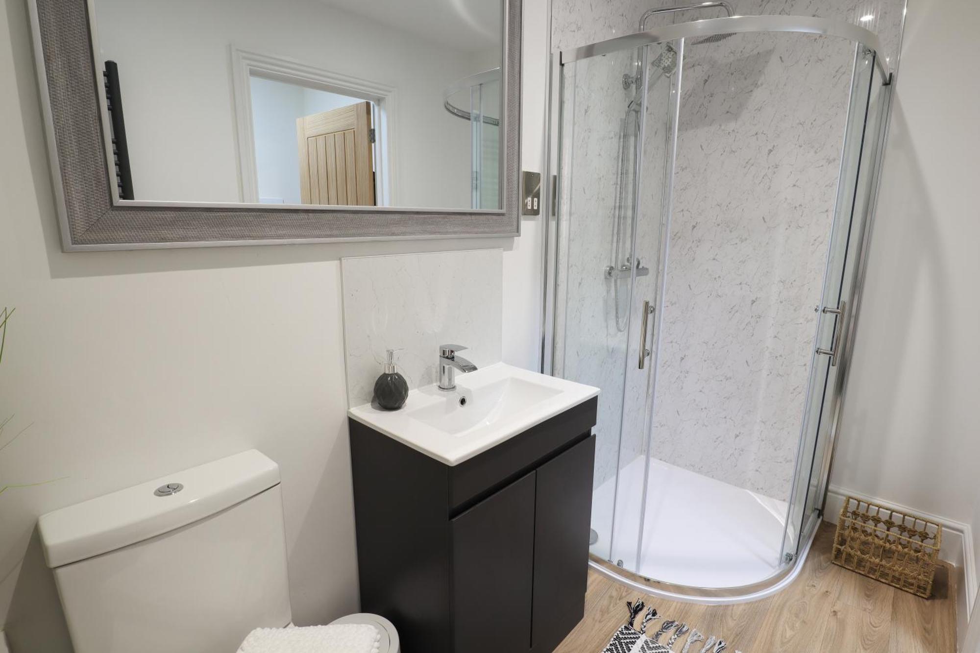 One Bed Apartment, Close To Train, City, Beach And Hospital Long Booking Welcome Eastbourne Kültér fotó