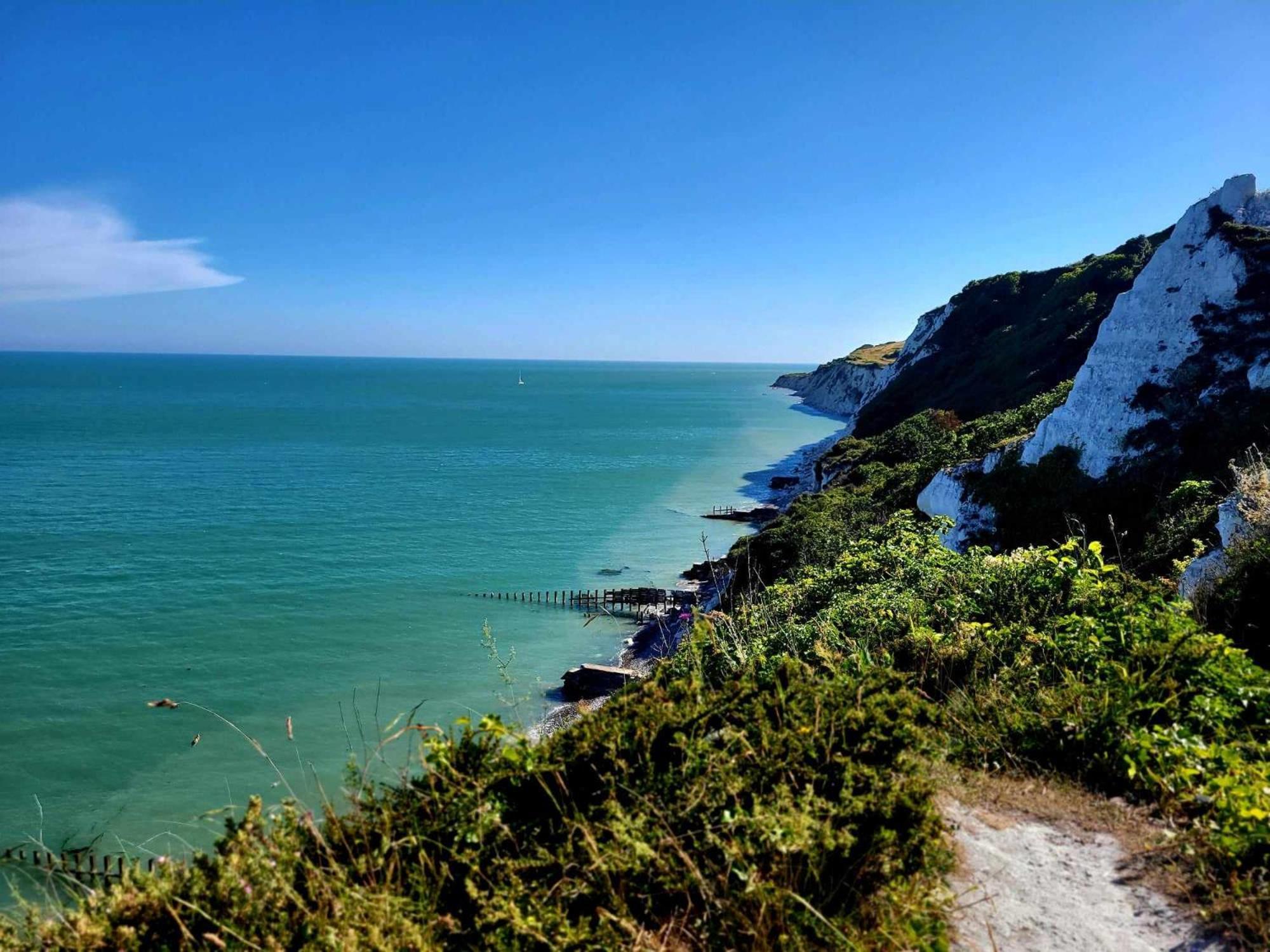 One Bed Apartment, Close To Train, City, Beach And Hospital Long Booking Welcome Eastbourne Kültér fotó